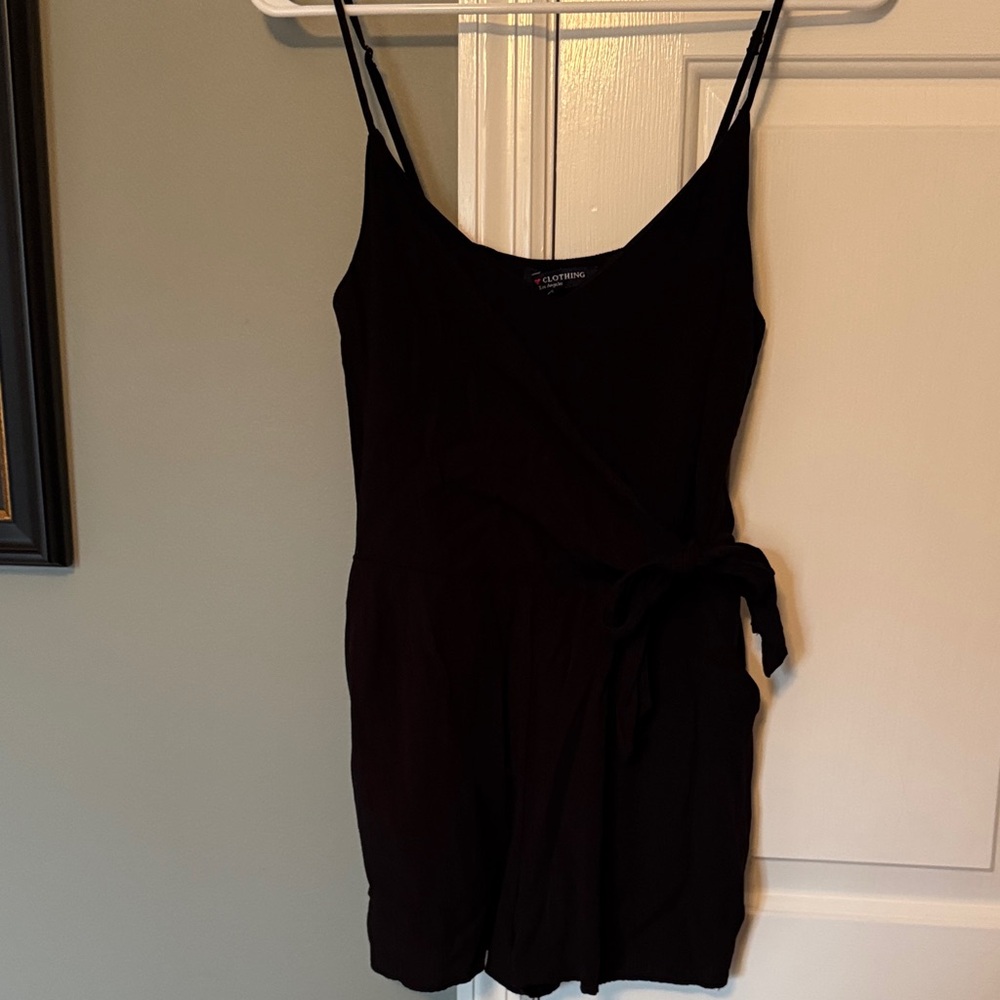 one ♥️ clothing Black Sleeveless Wrap Romper with Tie Waist